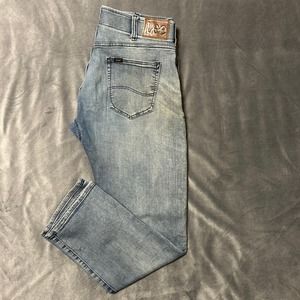 Lee extreme motion jeans / straight leg / medium wash / W34 x L32